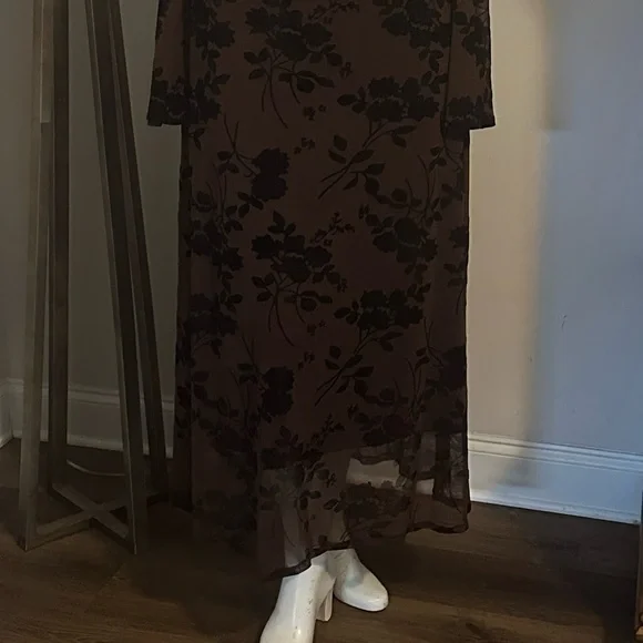 Harlow Brown Floral Long Sleeve Maxi Dress - Picture 5 of 17